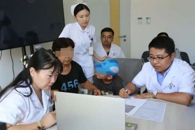 【媒体视角】人民日报 | 付超:尽最大努力,做到不辜负每一位患者的信任
