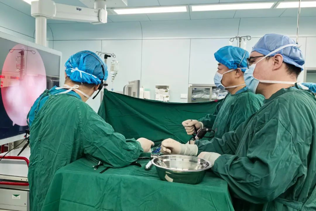【党建+业务能力提升】聚焦学科建设 推动科室高质量内涵式发展——“天山之脊”脊柱微创手术直播线上学术交流活动成功举办