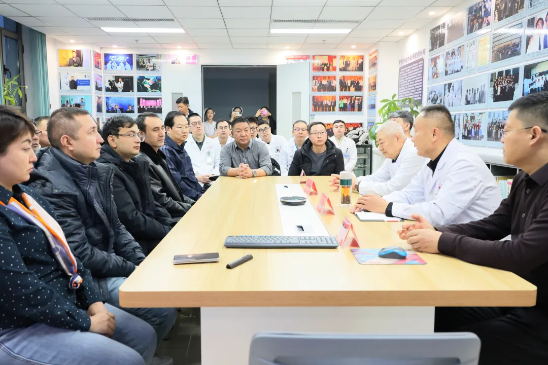 新疆医学会骨科学分会脊柱外科学组脊柱UBE技术学习班在我院成功举办