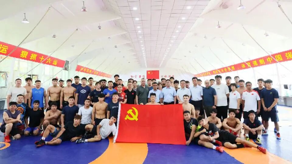 体医融合 党建引领——我院赴自治区重竞技运动训练中心开展党团共建活动
